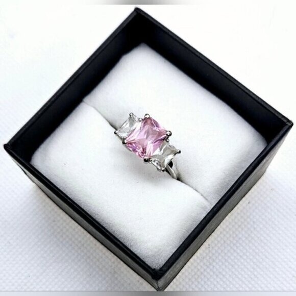 Romantic Pink Zircon Luxury Crystal Stone Silver Tone Ring - Picture 2 of 8